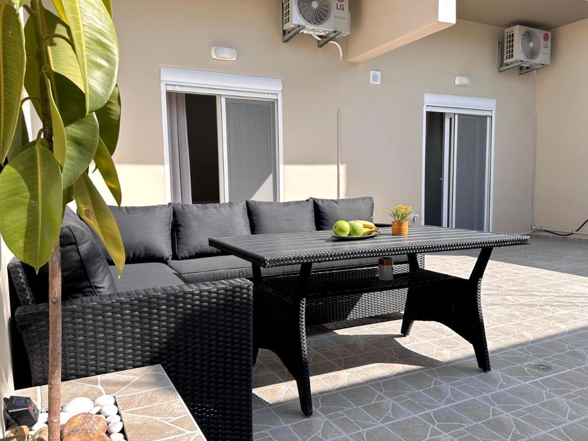 Seaside Deluxe Apartment Ialysos  Extérieur photo